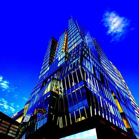 Swissotel Sarajevo Bagian luar foto The building at night