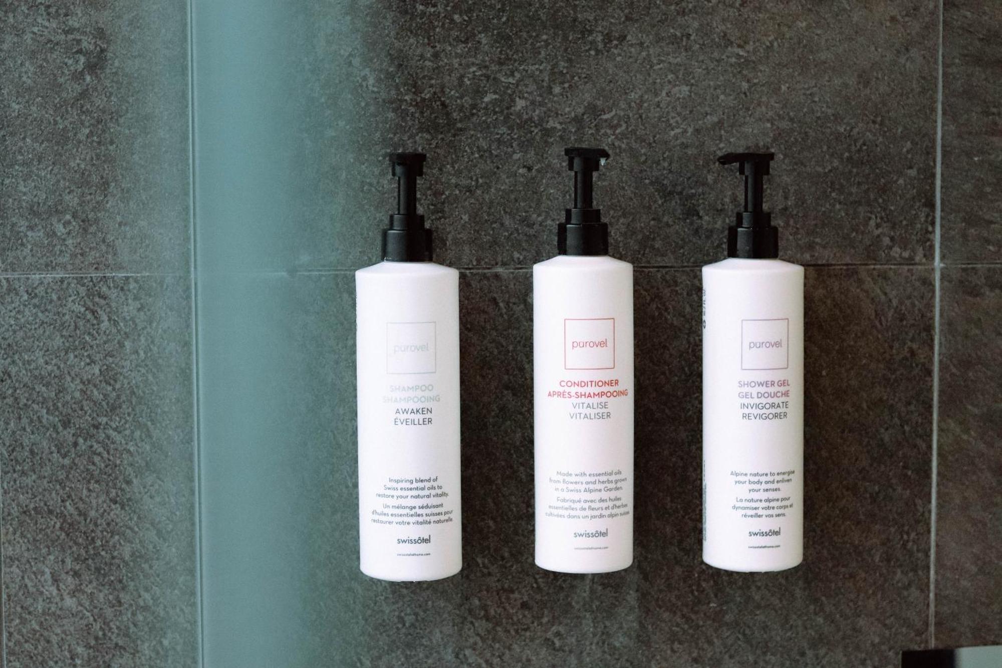 Swissotel Sarajevo Bagian luar foto Shampoo, conditioner and body wash