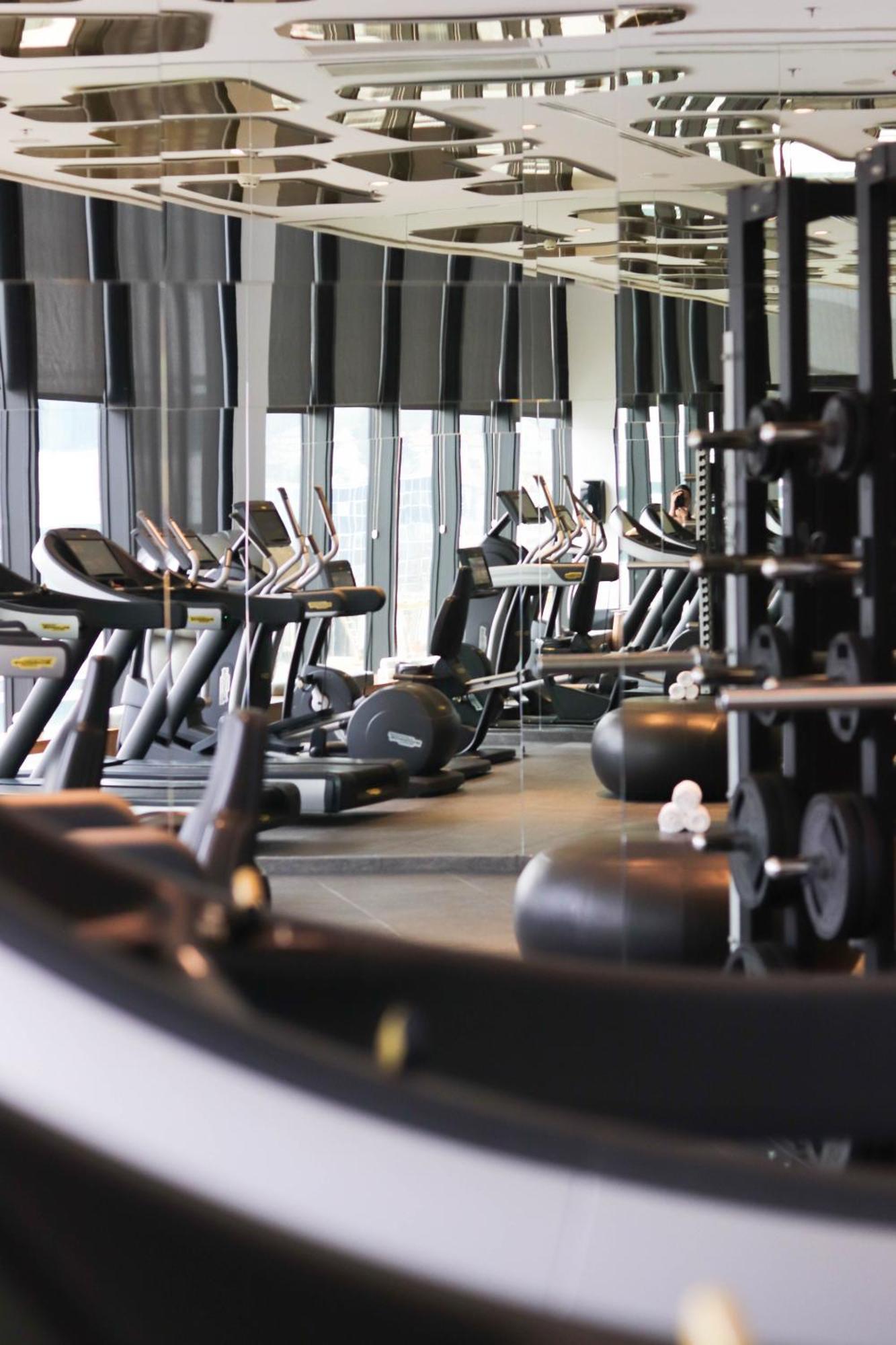 Swissotel Sarajevo Bagian luar foto The gym at the 57th floor