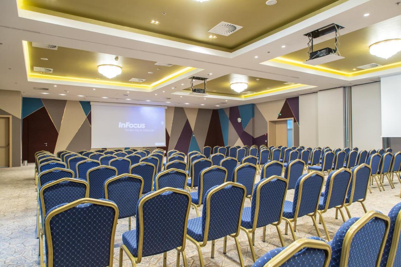 Swissotel Sarajevo Bagian luar foto Conference room
