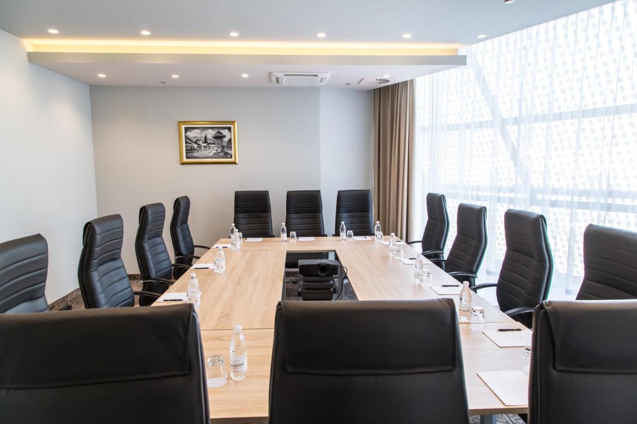 Swissotel Sarajevo Bagian luar foto Meeting room