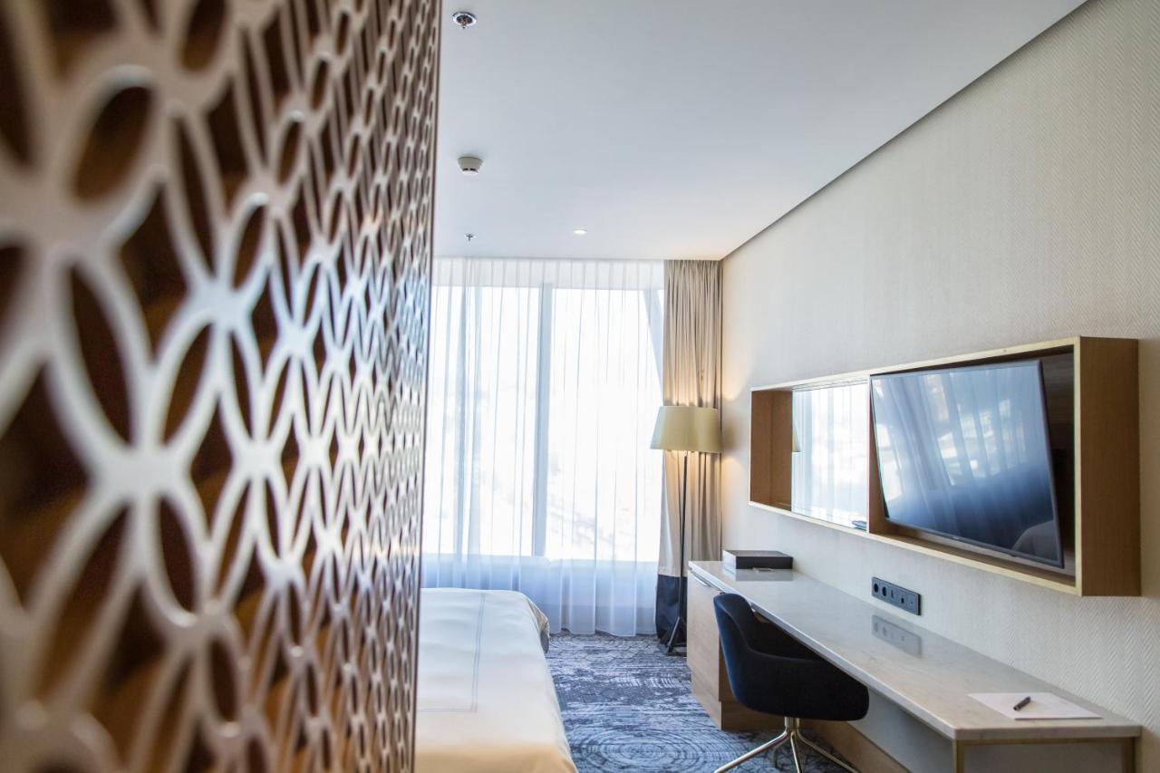 Swissotel Sarajevo Bagian luar foto A room at the hotel